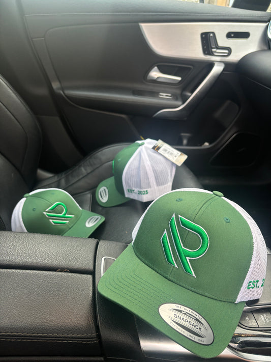 GREEN/WHITE TRUCKER HAT