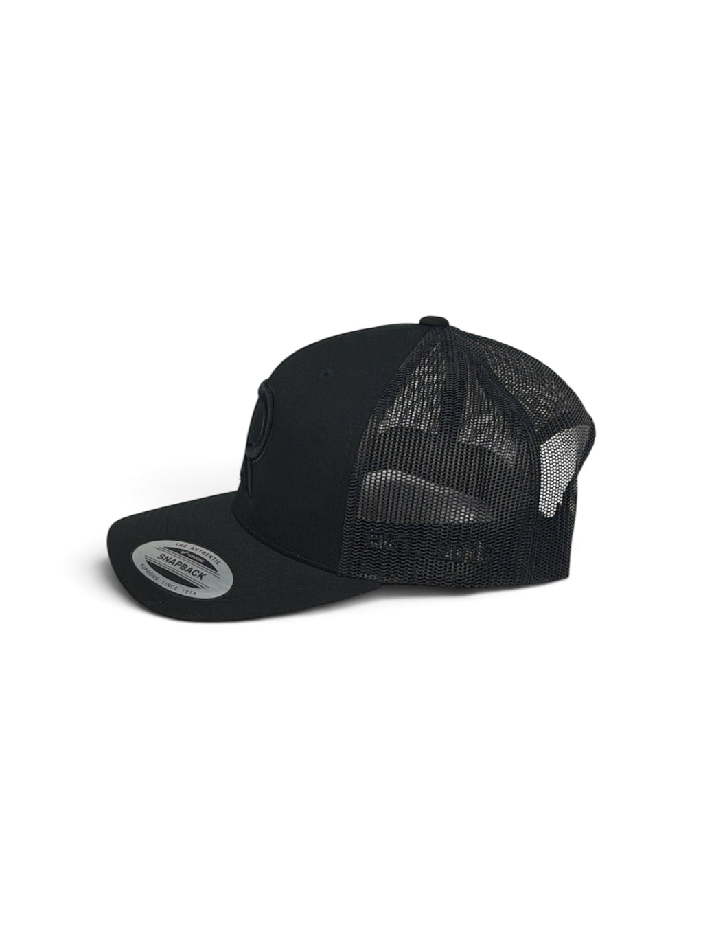 “ BLACKOUT “ TRUCKER CAP